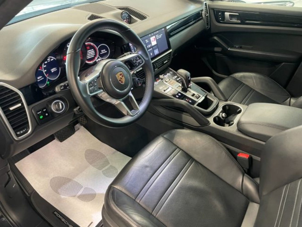 Porsche Cayenne Coupé 3.0 V6 (2)