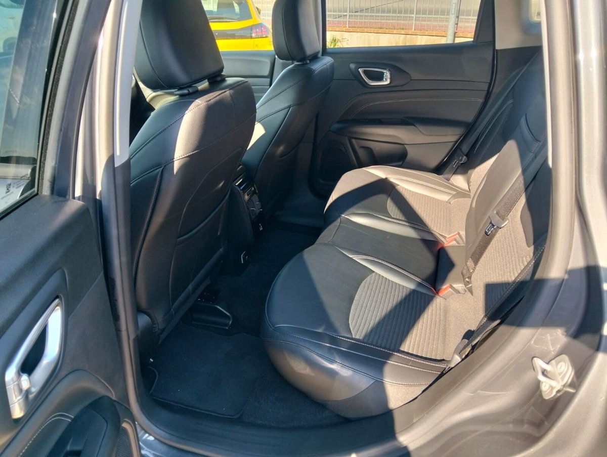 Jeep Compass 1.6 Multijet II 2WD Limited (9)