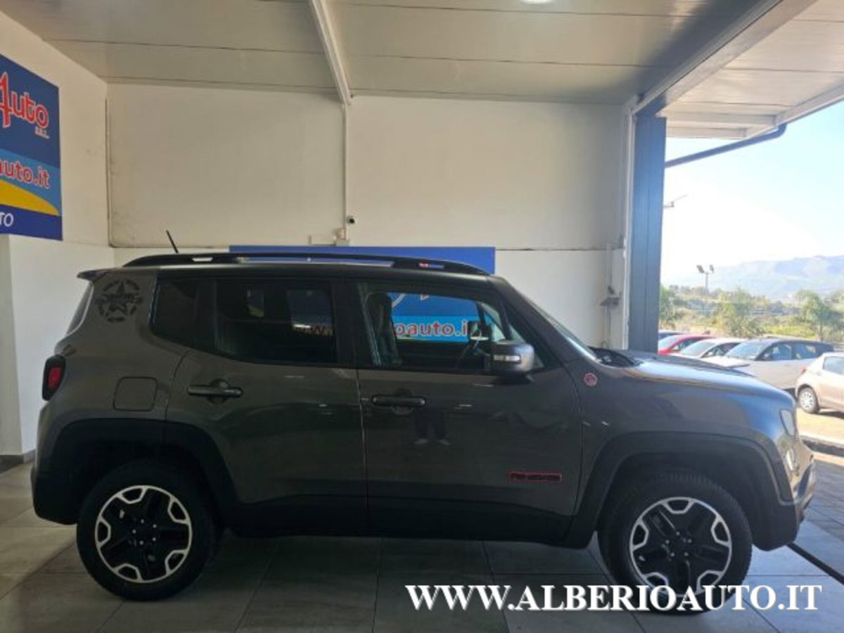Jeep Renegade 2.0 Mjt 170CV 4WD Active Drive Low Trailhawk (3)