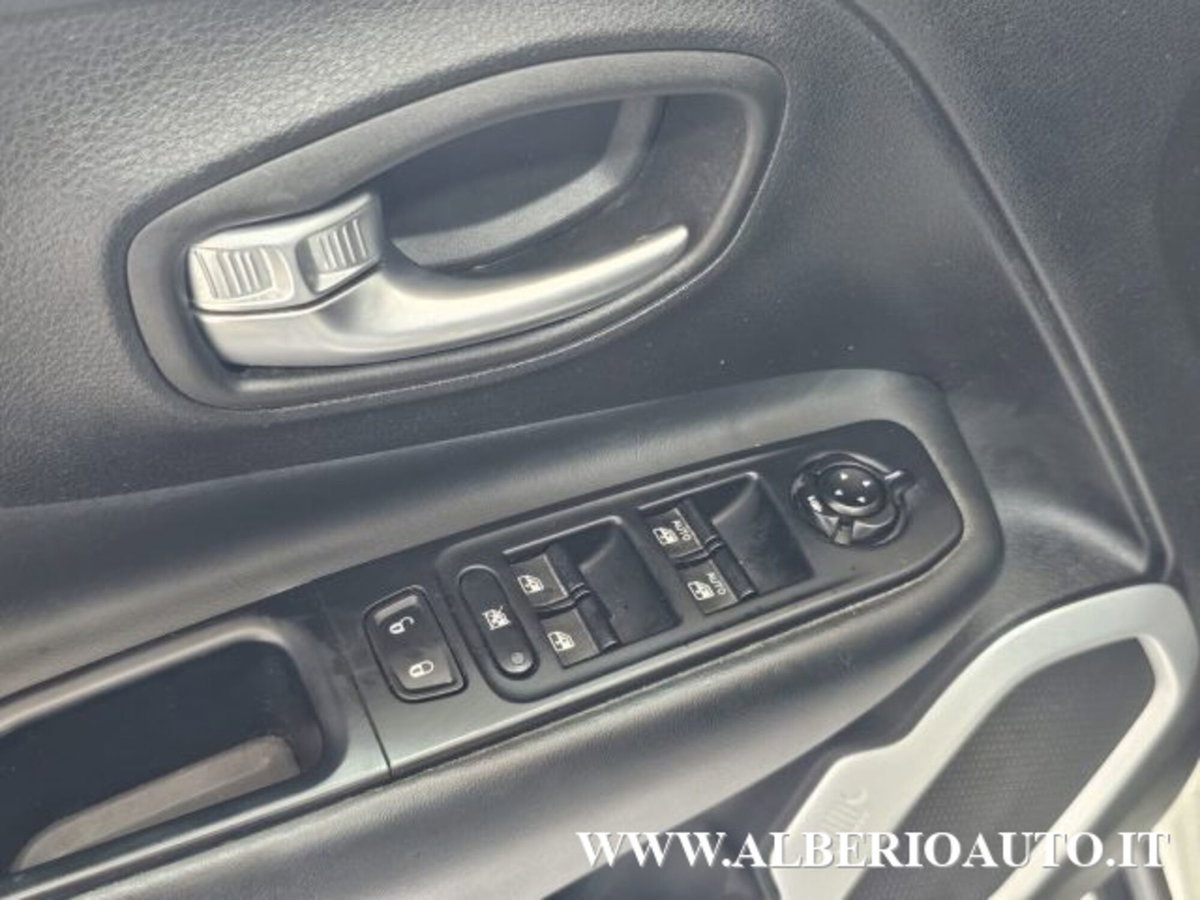 Jeep Renegade 1.6 Mjt DDCT 120 CV Limited (18)