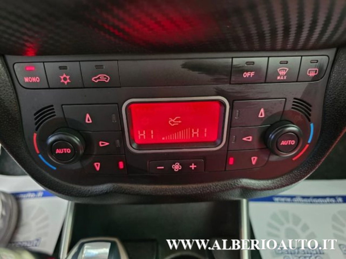 Alfa Romeo MiTo 1.6 JTDm 16V Distinctive Premium Pack (14)