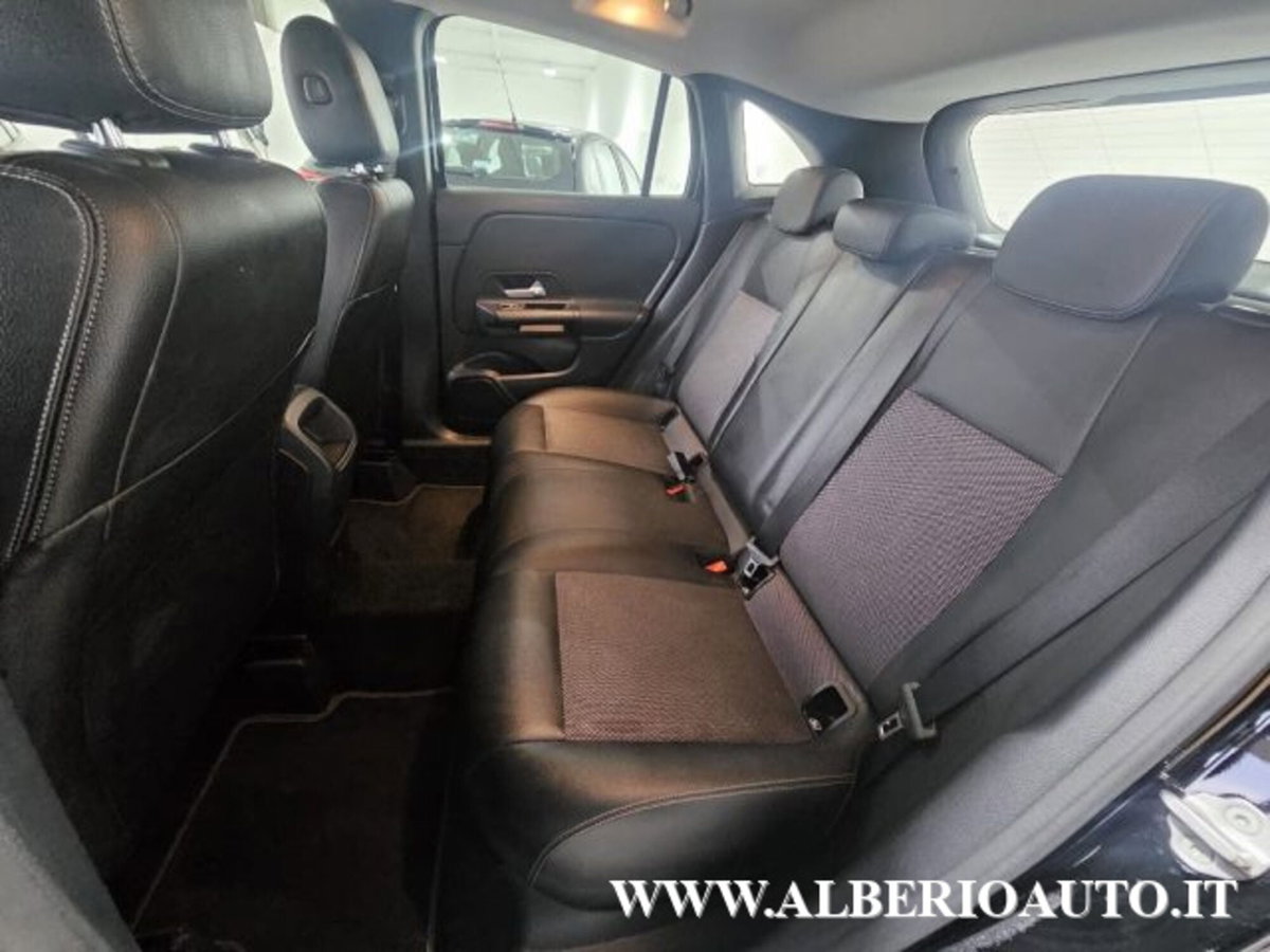 Mercedes-Benz GLA SUV 200 d Automatic Business (12)