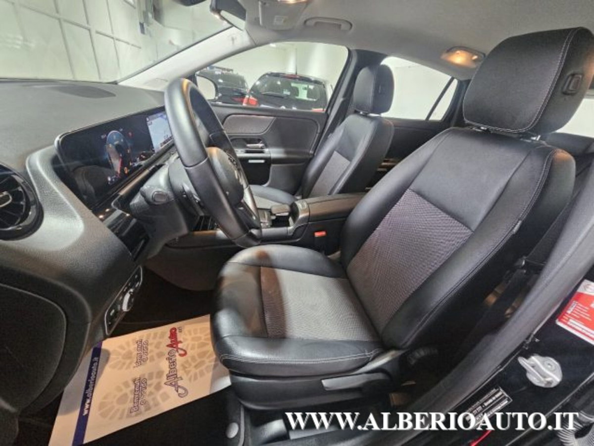 Mercedes-Benz GLA SUV 200 d Automatic Business (15)