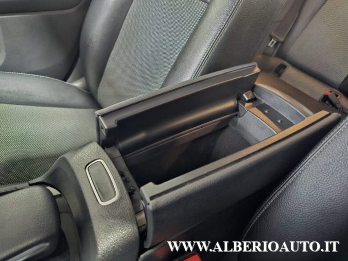 Mercedes-Benz GLA SUV 200 d Automatic Business (19)