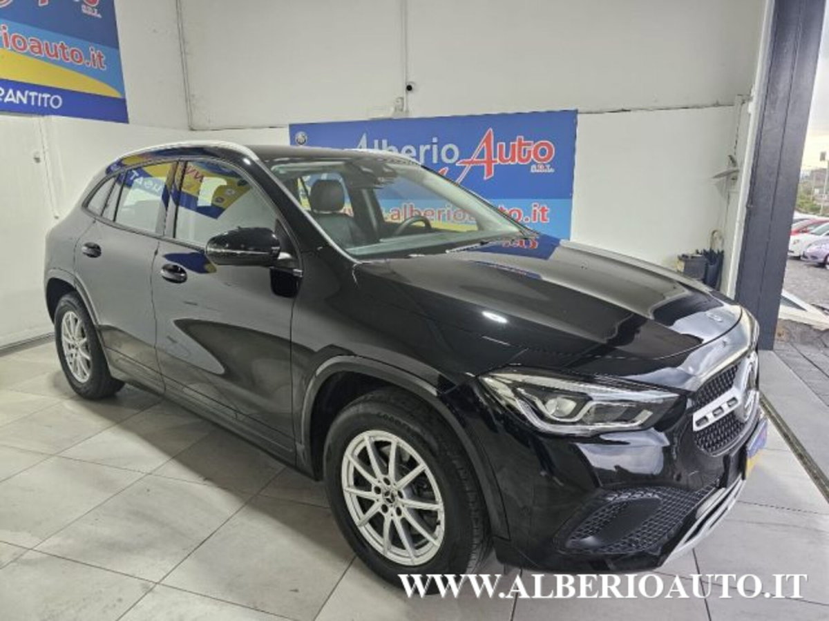 Mercedes-Benz GLA SUV 200 d Automatic Business (3)
