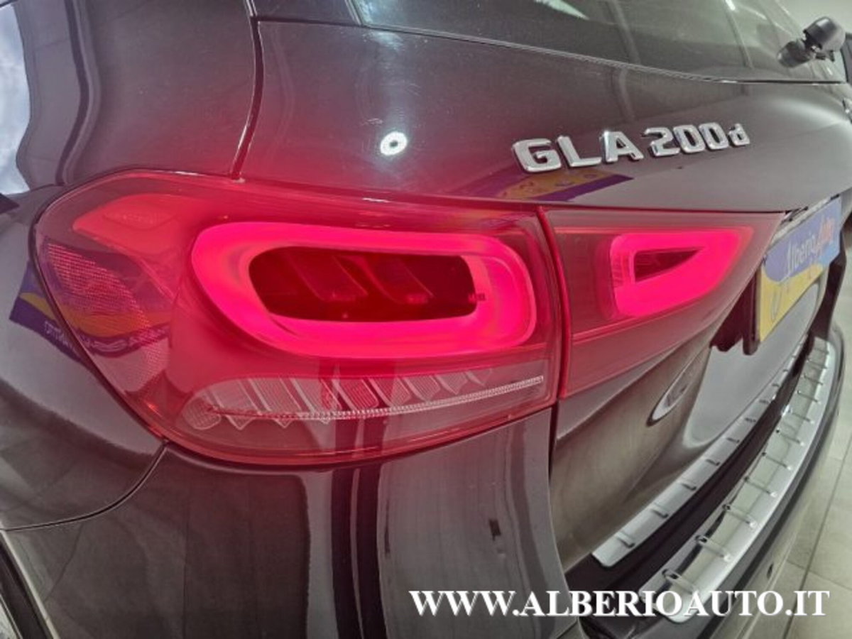 Mercedes-Benz GLA SUV 200 d Automatic Business (5)