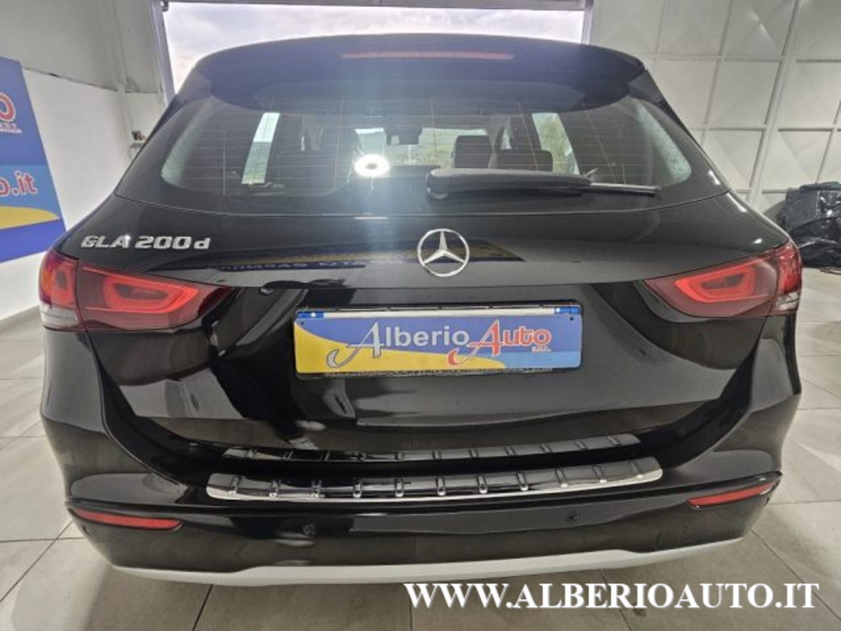Mercedes-Benz GLA SUV 200 d Automatic Business (7)