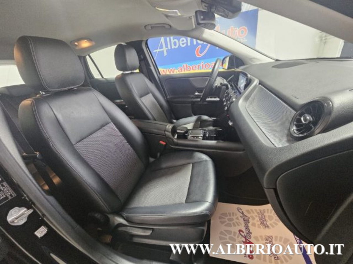 Mercedes-Benz GLA SUV 200 d Automatic Business (9)