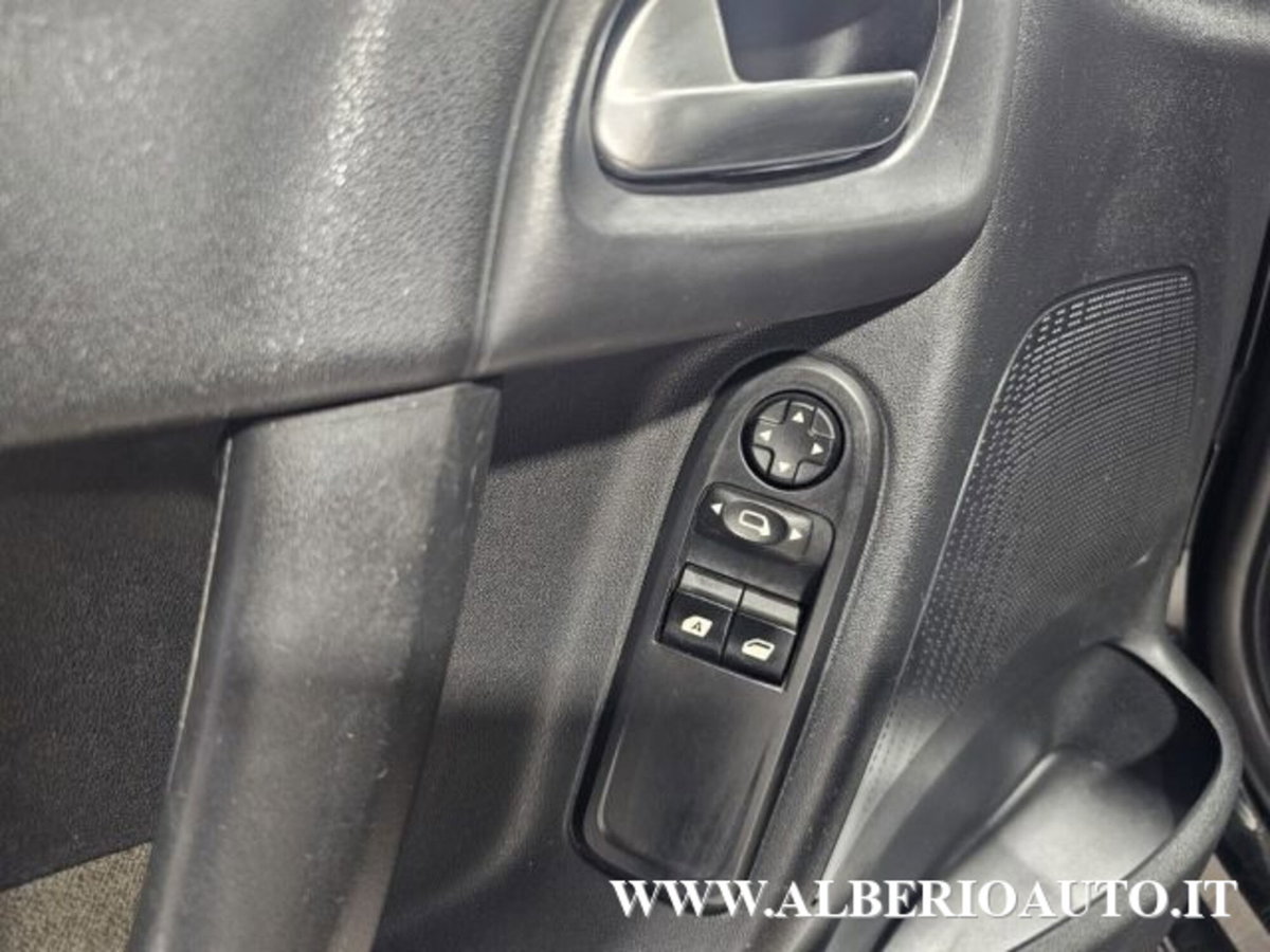 Citroen C3 1.4 HDi 70 Exclusive (16)