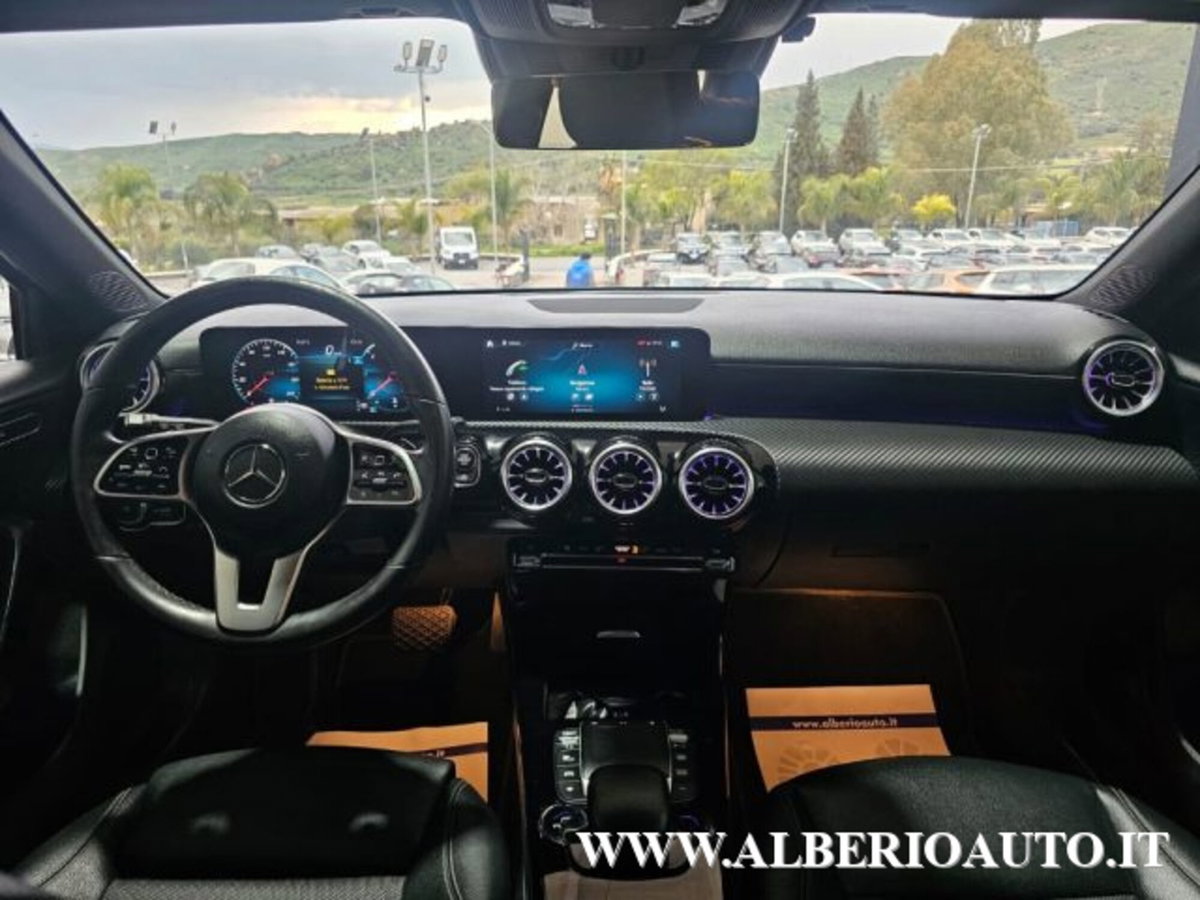 Mercedes-Benz Classe A Sedan 180 d Automatic 4p. Business (13)
