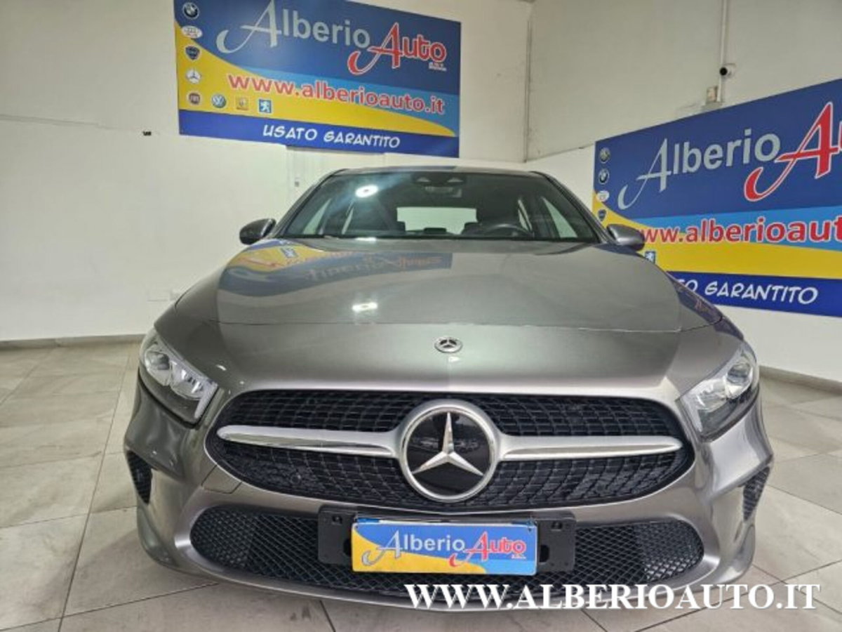 Mercedes-Benz Classe A Sedan 180 d Automatic 4p. Business (2)