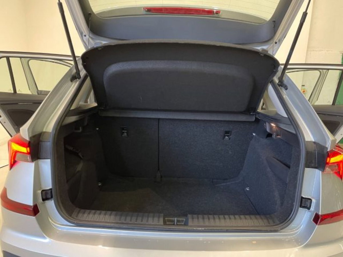 Skoda Kamiq 1.0 tsi Selection 95cv (11)