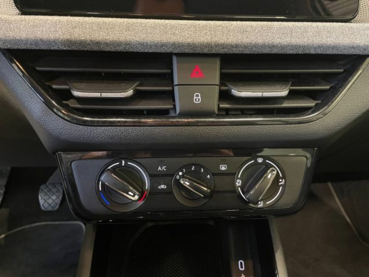 Skoda Kamiq 1.0 tsi Selection 95cv (13)