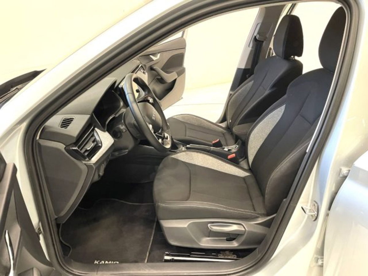Skoda Kamiq 1.0 tsi Selection 95cv (6)