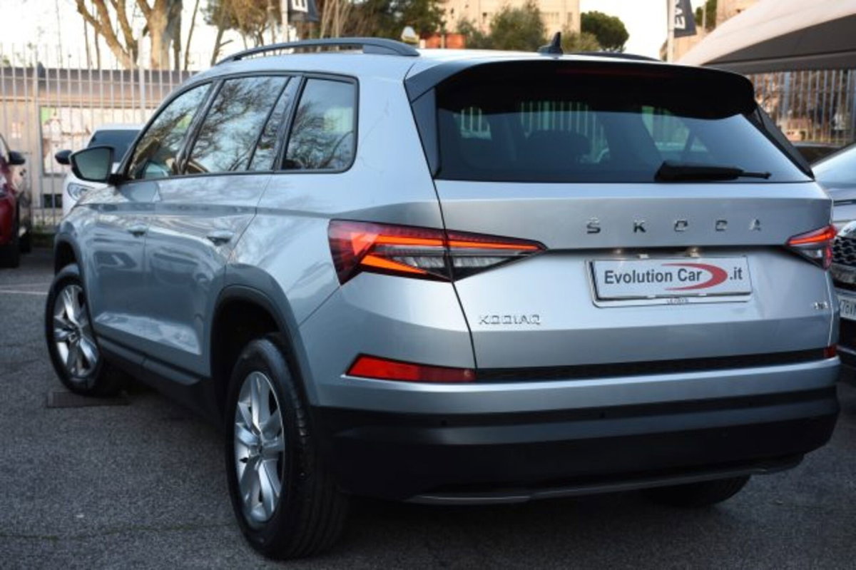 Skoda Kodiaq 2.0 TDI EVO SCR 4x4 DSG 7 posti Sportline (4)