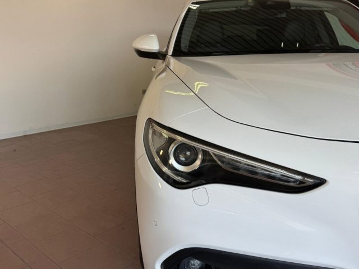 Alfa Romeo Stelvio Stelvio 2.2 Turbodiesel 180 CV AT8 Q4 Super (13)