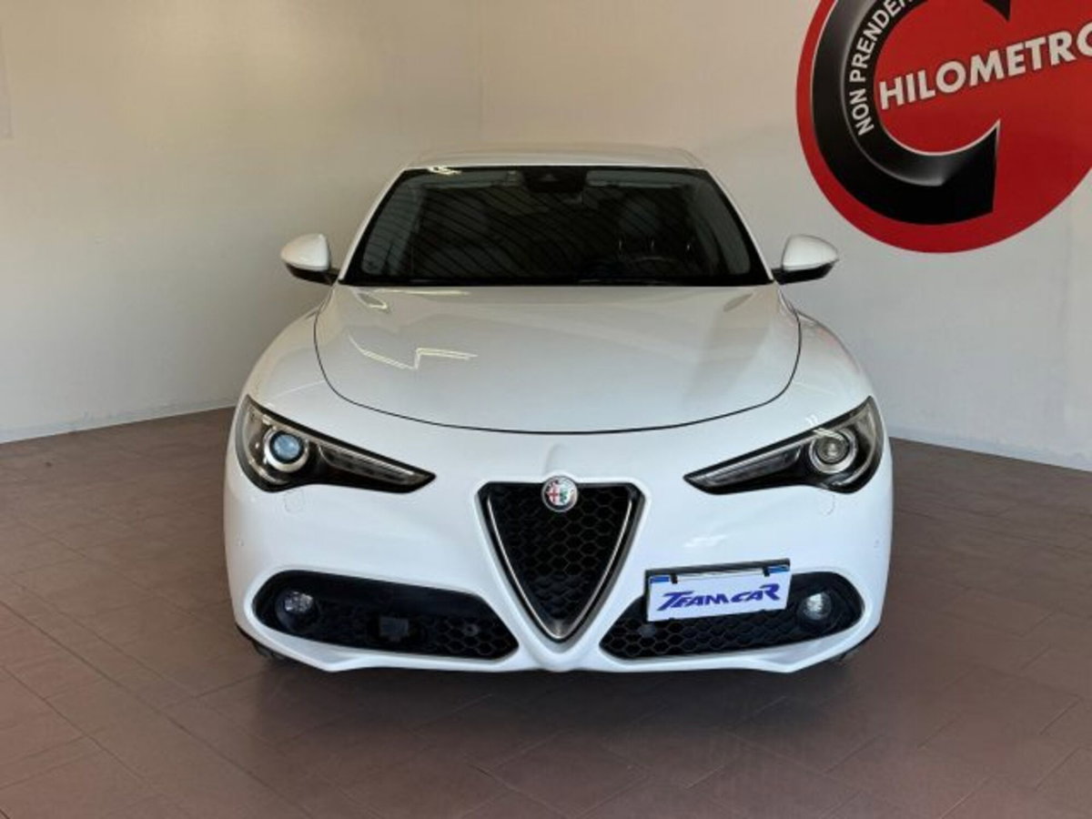 Alfa Romeo Stelvio Stelvio 2.2 Turbodiesel 180 CV AT8 Q4 Super (2)