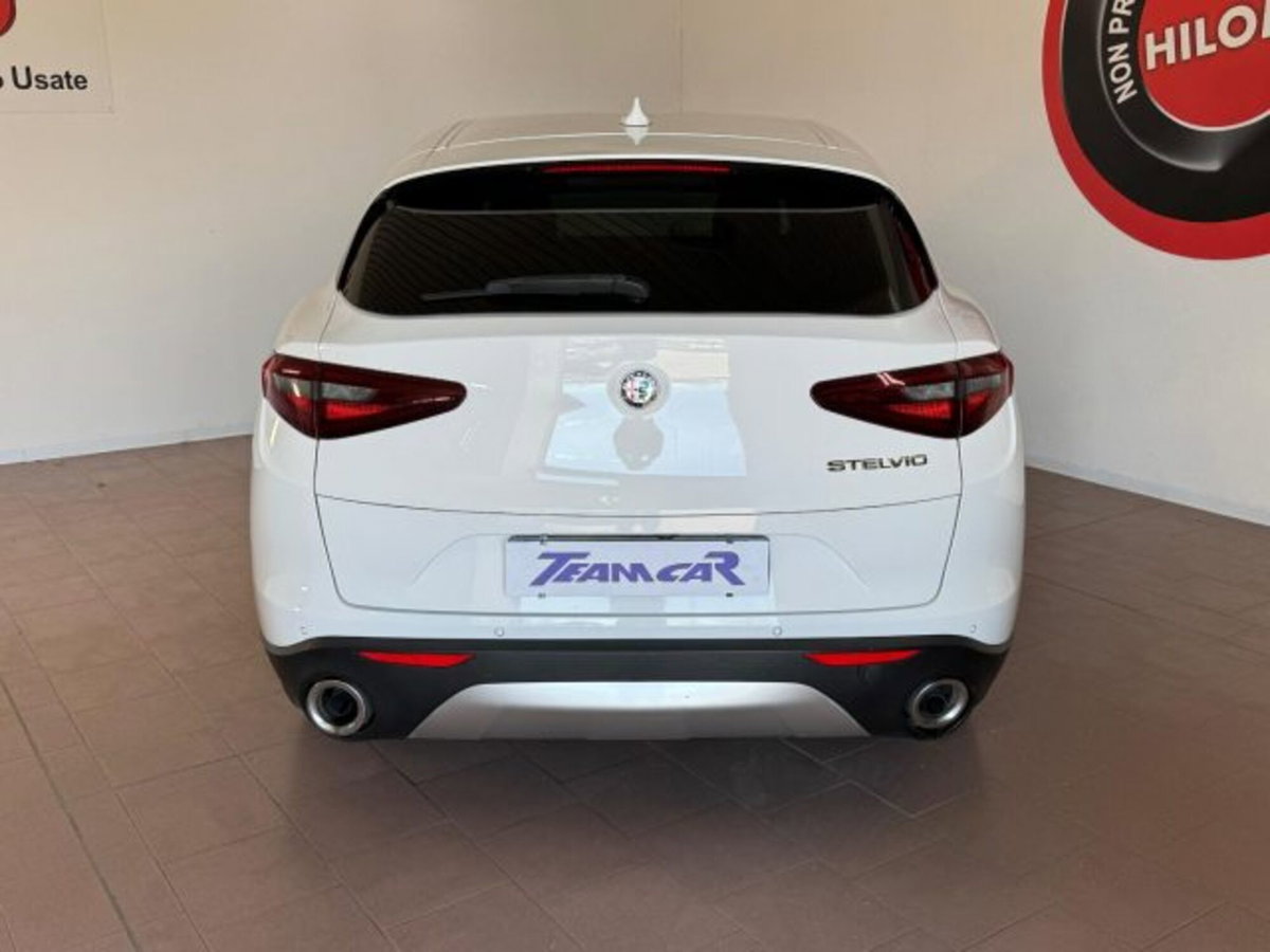 Alfa Romeo Stelvio Stelvio 2.2 Turbodiesel 180 CV AT8 Q4 Super (4)