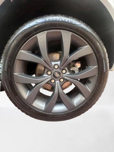Land Rover Discovery Sport 2.0 eD4 163 CV 2WD R-Dynamic SE (9)