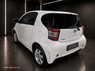 Toyota iQ 1.0 Multidrive (2)