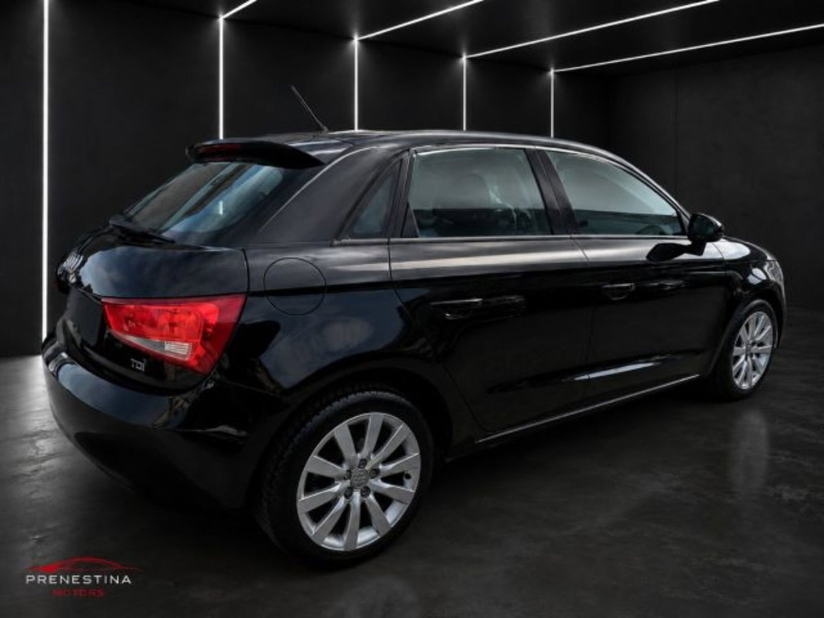 Audi A1 Sportback 1.6 TDI S tronic Ambition (4)