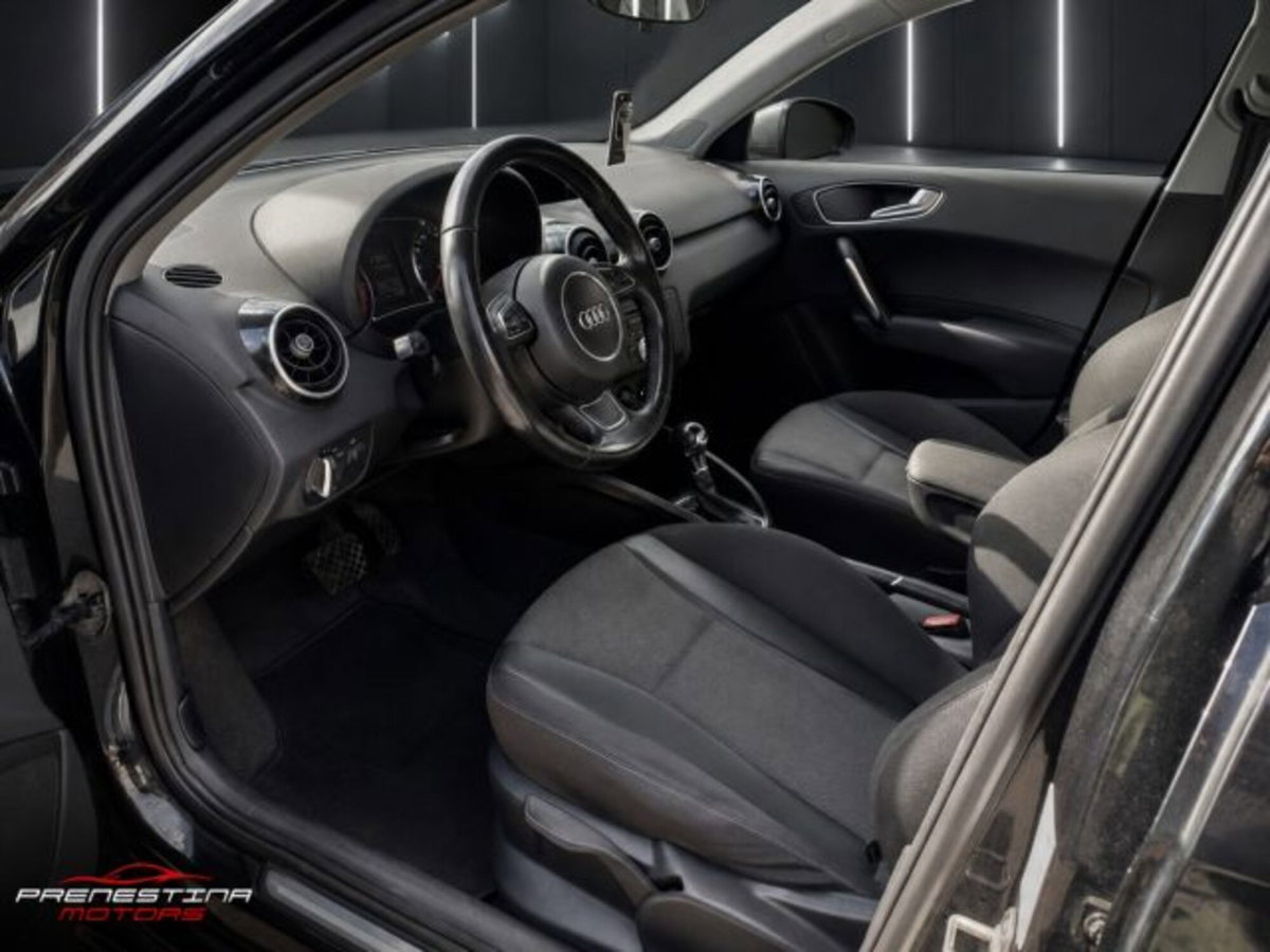 Audi A1 Sportback 1.6 TDI S tronic Ambition (6)