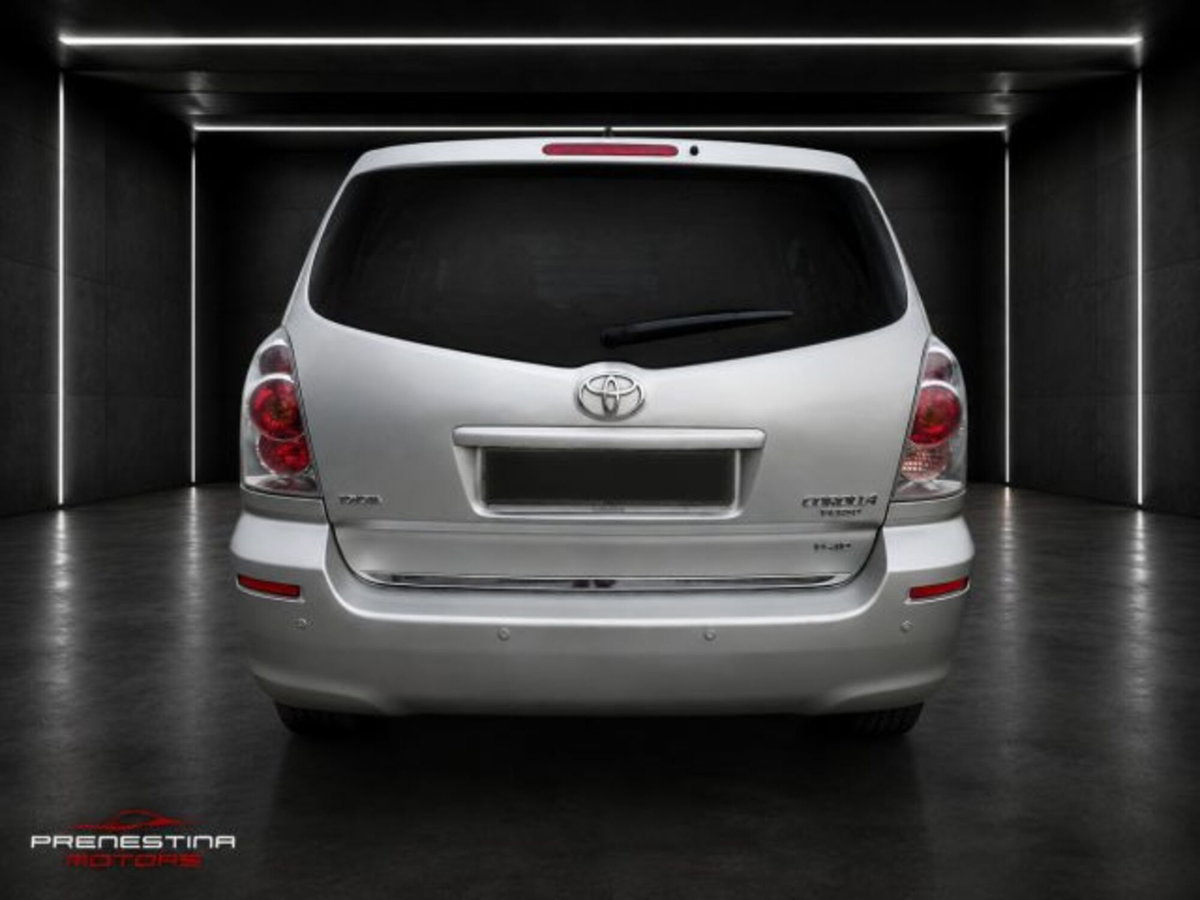 Toyota Corolla Verso 2.2 16V D-4D DPF Sol (5)