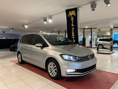 Volkswagen Touran 2.0 TDI 115 CV DSG Executive BlueMotion Technology usata