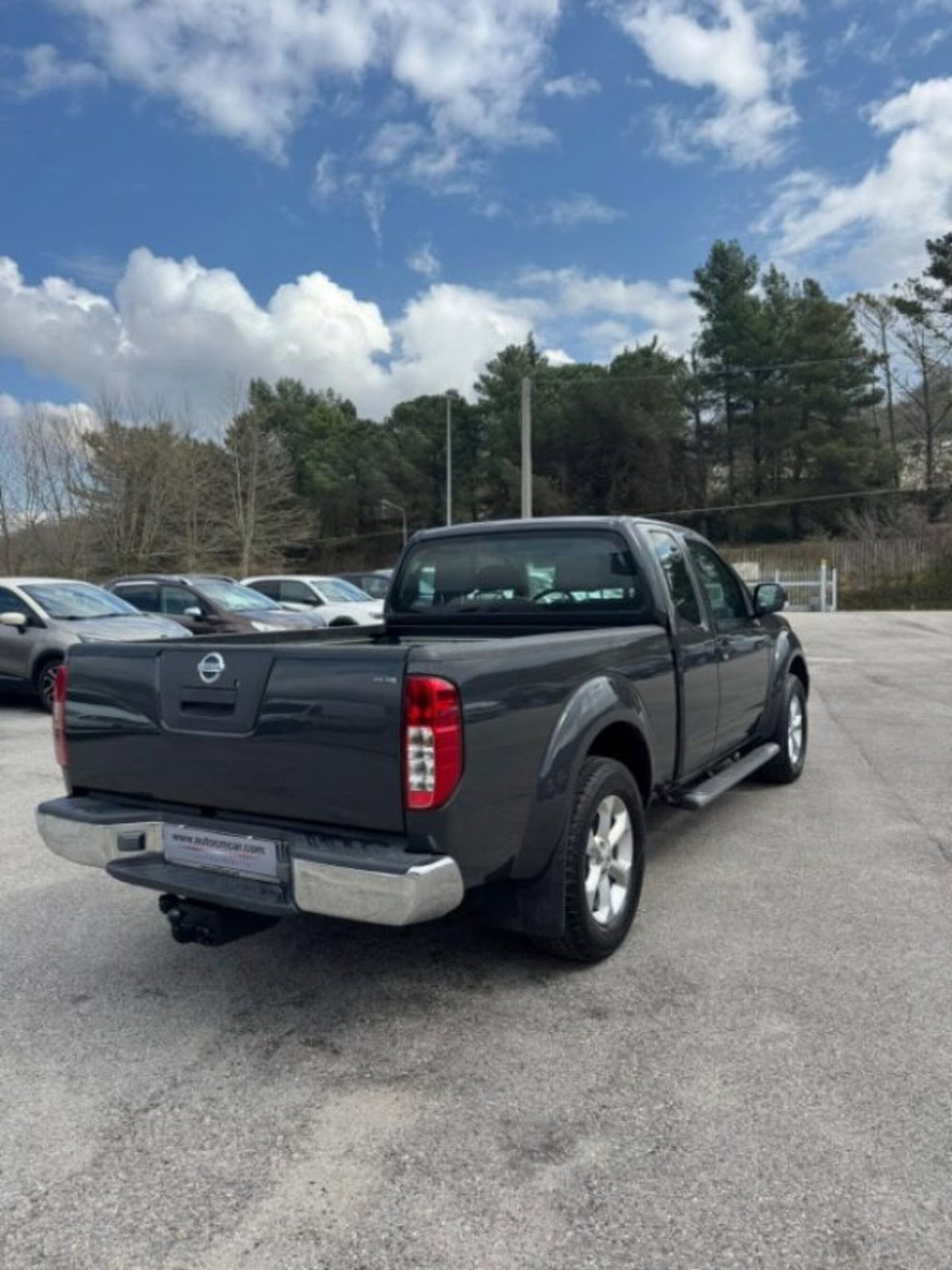 Nissan Navara 2.5 dCi 2 porte King Cab XE (11)