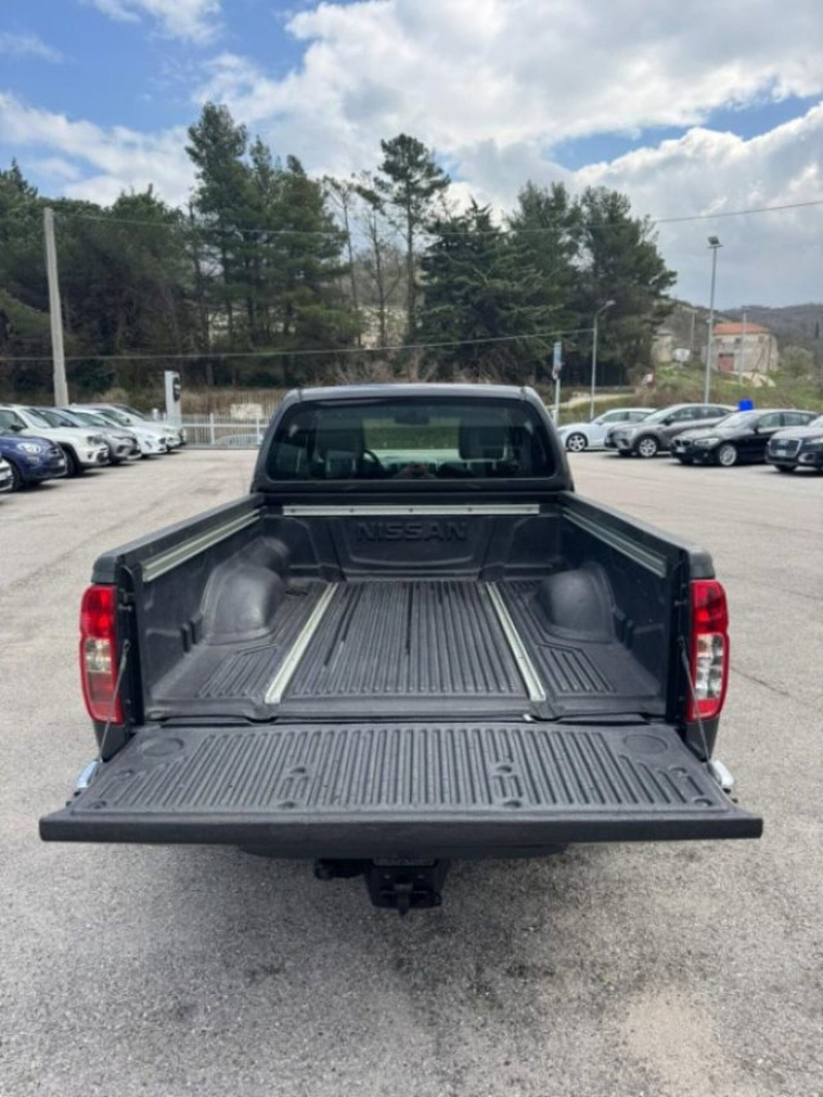Nissan Navara 2.5 dCi 2 porte King Cab XE (12)