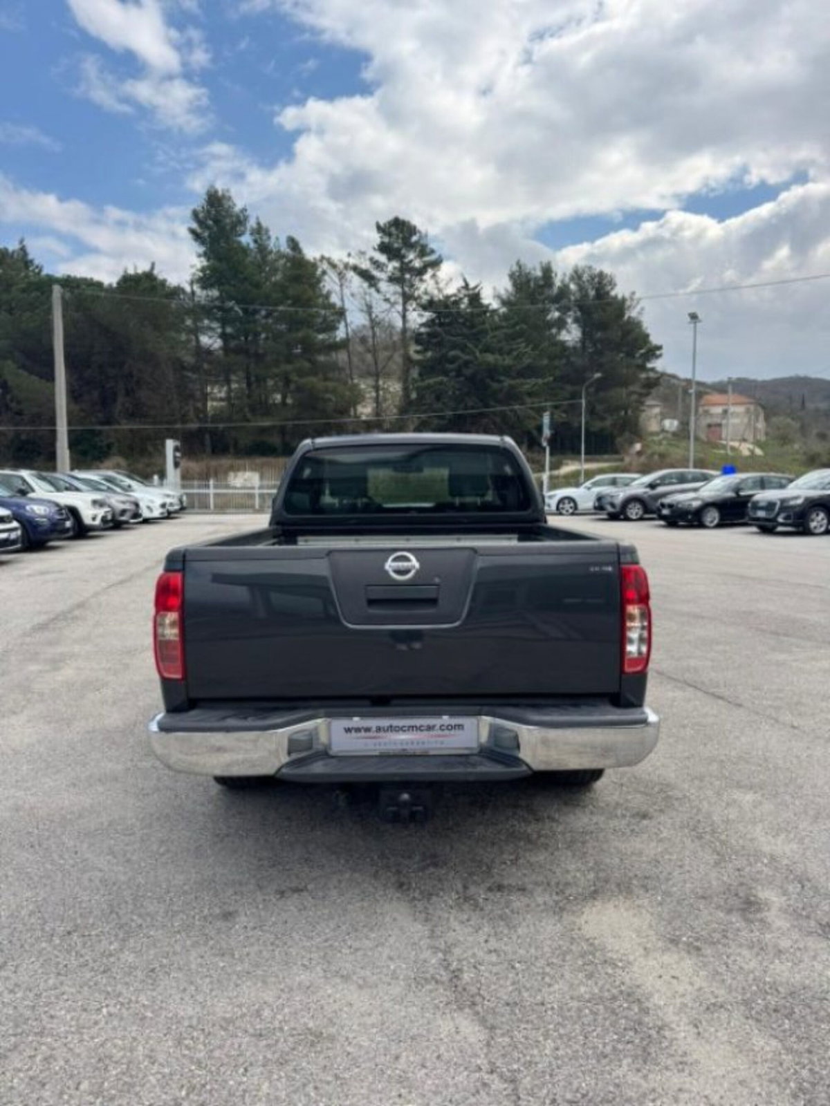 Nissan Navara 2.5 dCi 2 porte King Cab XE (13)