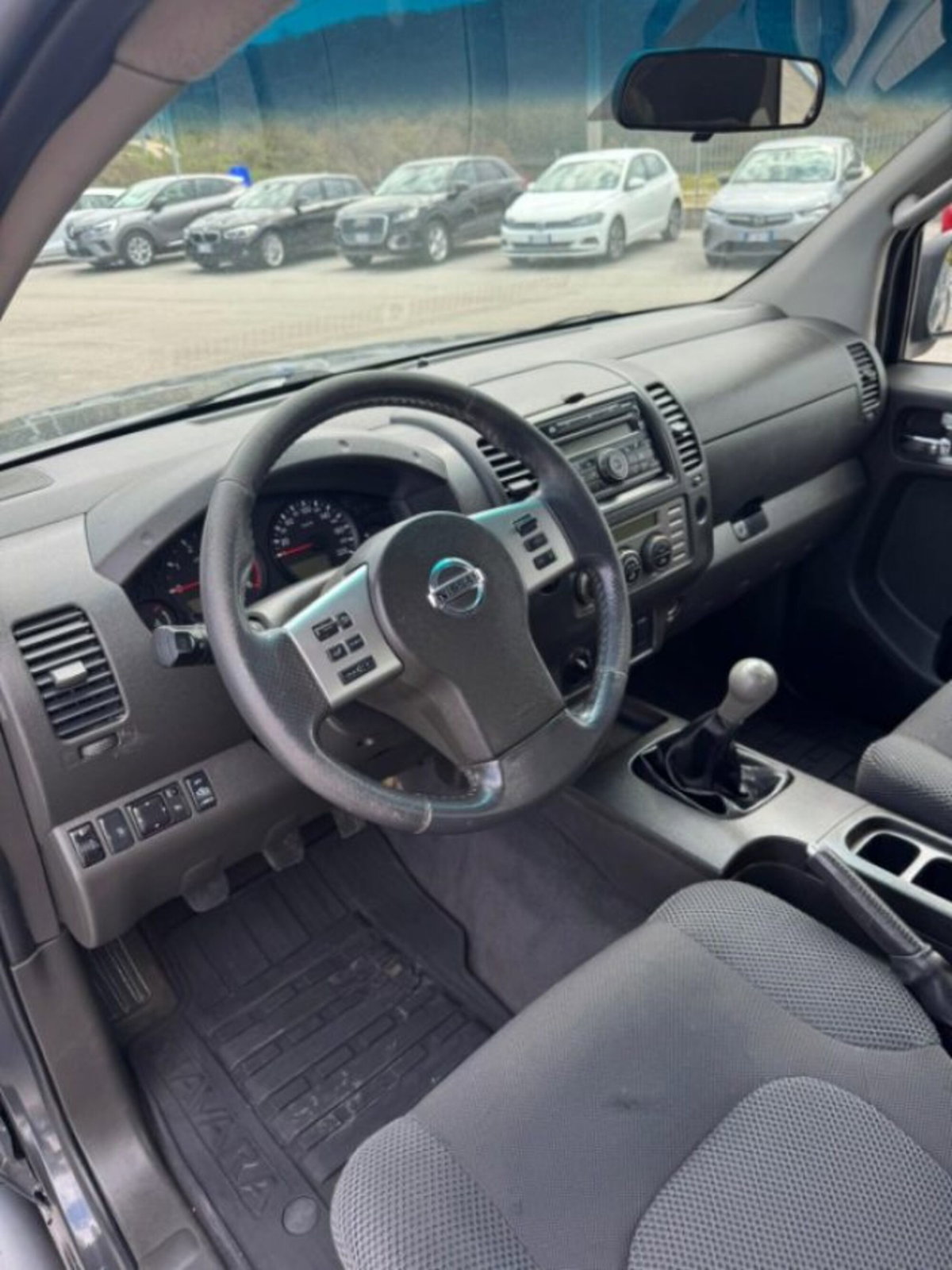 Nissan Navara 2.5 dCi 2 porte King Cab XE (5)