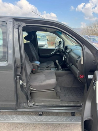 Nissan Navara 2.5 dCi 2 porte King Cab XE (6)