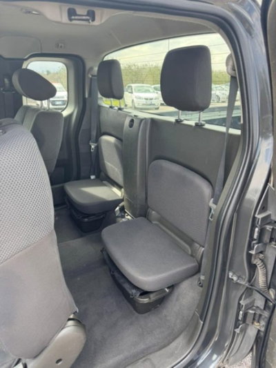 Nissan Navara 2.5 dCi 2 porte King Cab XE (9)