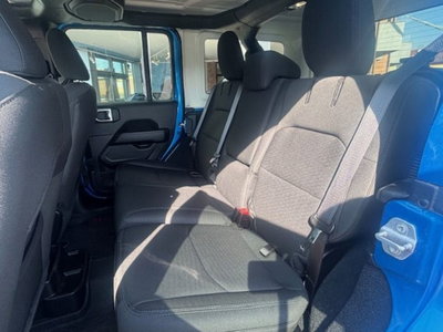 Jeep Wrangler Unlimited 2.0 Turbo Sahara (11)