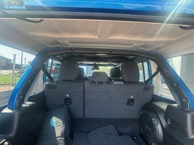 Jeep Wrangler Unlimited 2.0 Turbo Sahara (13)