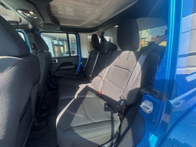 Jeep Wrangler Unlimited 2.0 Turbo Sahara (15)