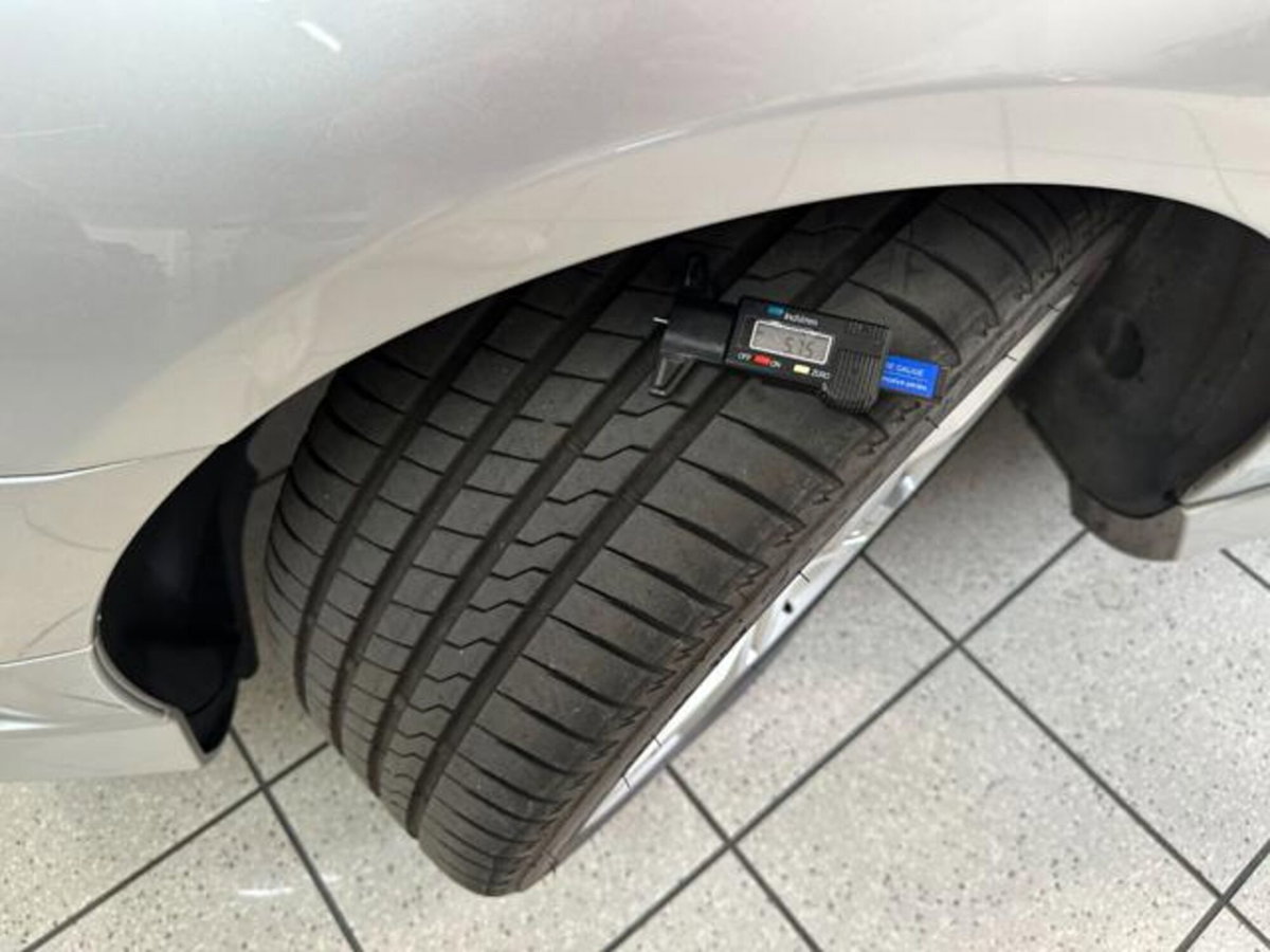 Mercedes-Benz SLK 200 CGI Premium (15)
