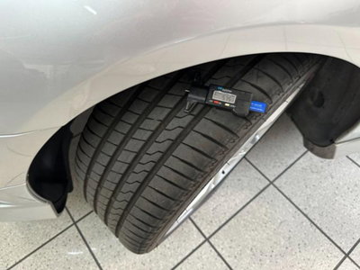 Mercedes-Benz SLK 200 CGI Premium (15)