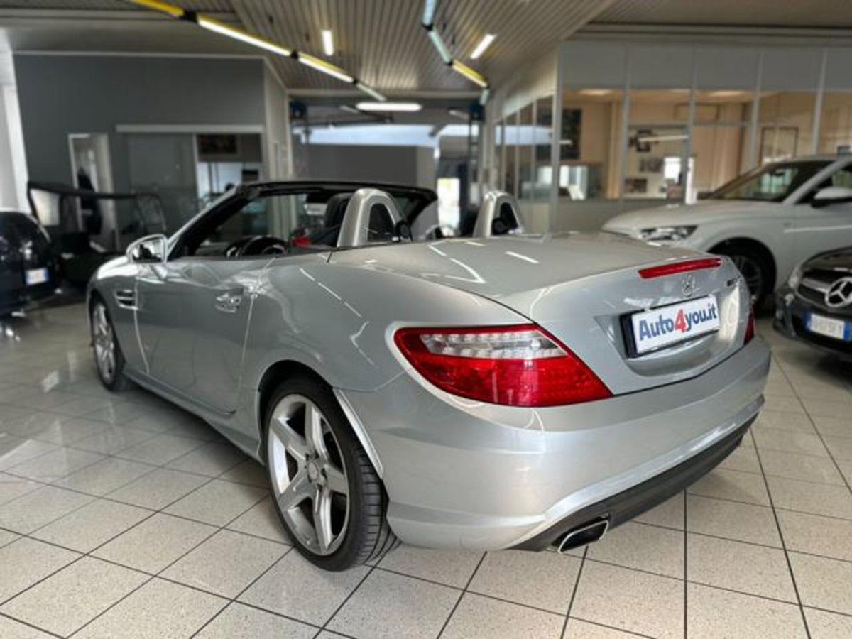 Mercedes-Benz SLK 200 CGI Premium (4)