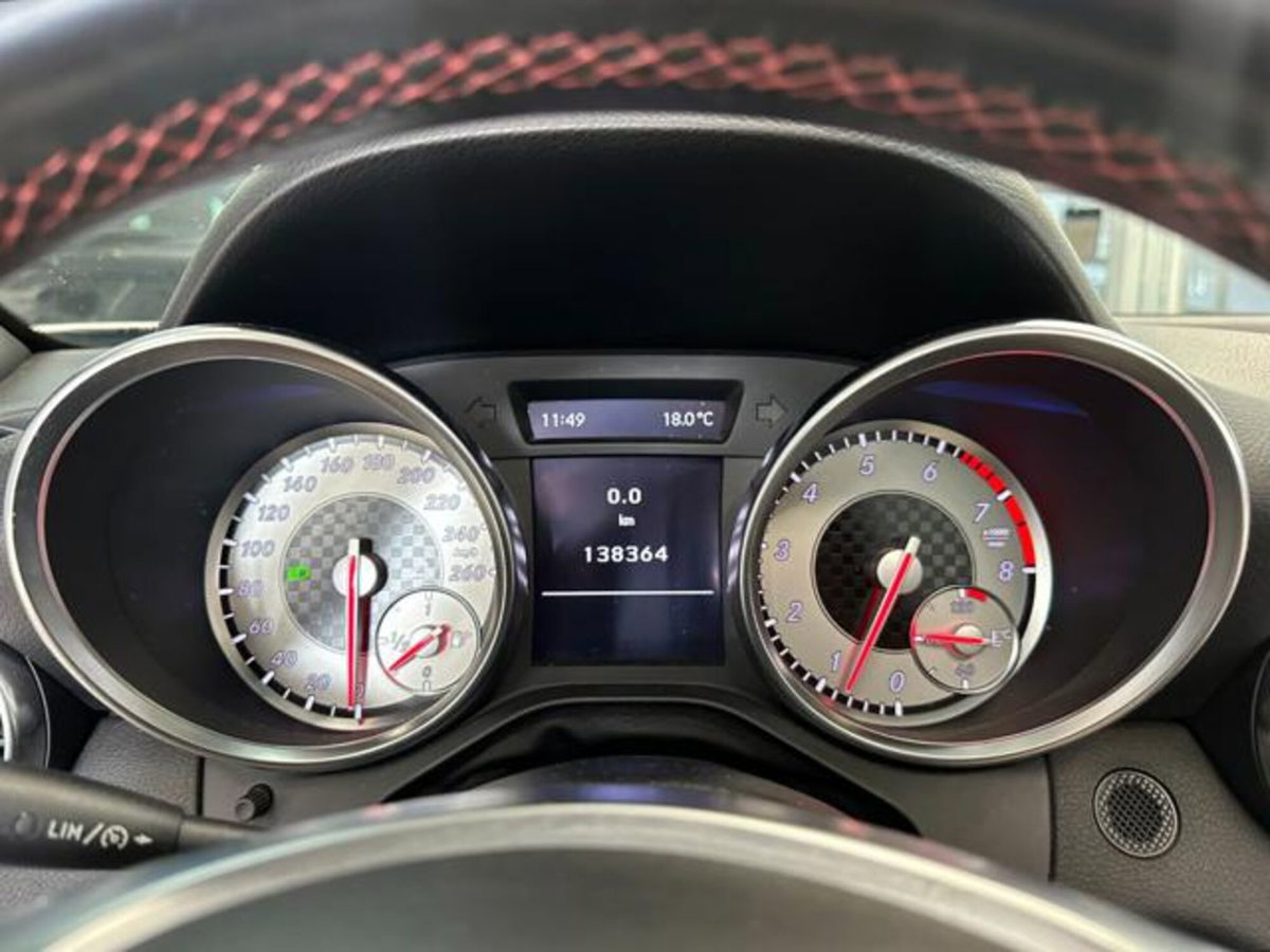 Mercedes-Benz SLK 200 CGI Premium (7)