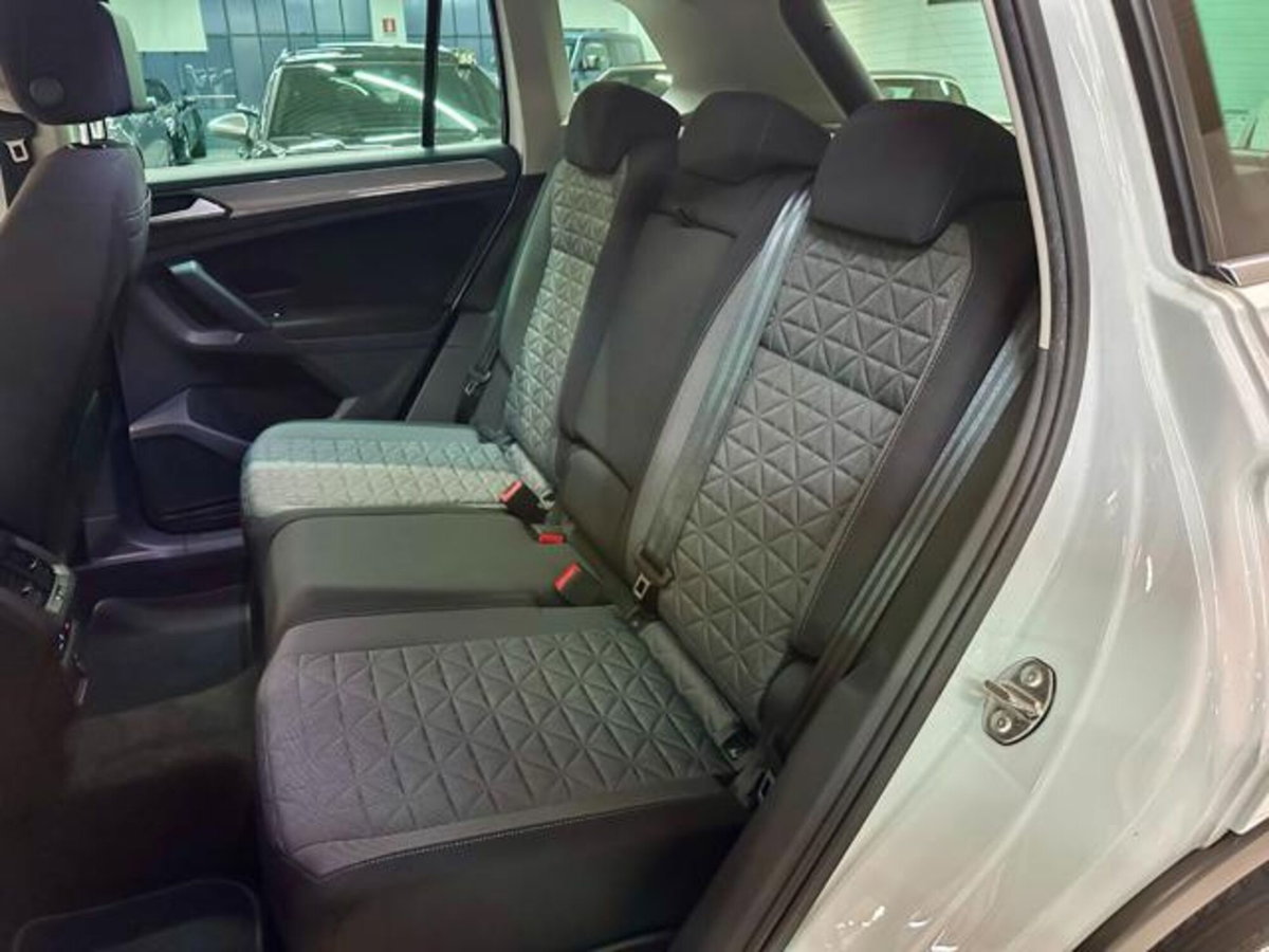 Volkswagen Tiguan Allspace 2.0 tdi Life 150cv dsg (13)