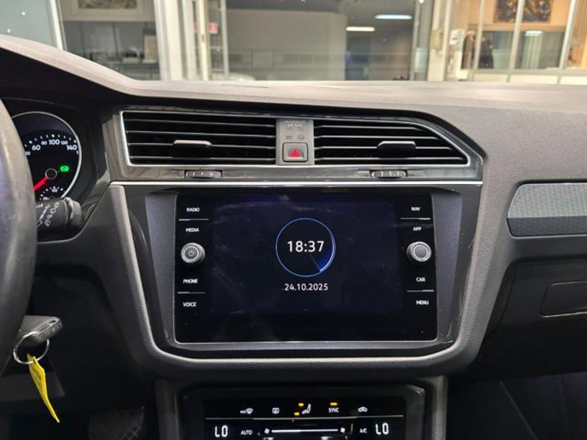 Volkswagen Tiguan Allspace 2.0 tdi Life 150cv dsg (19)