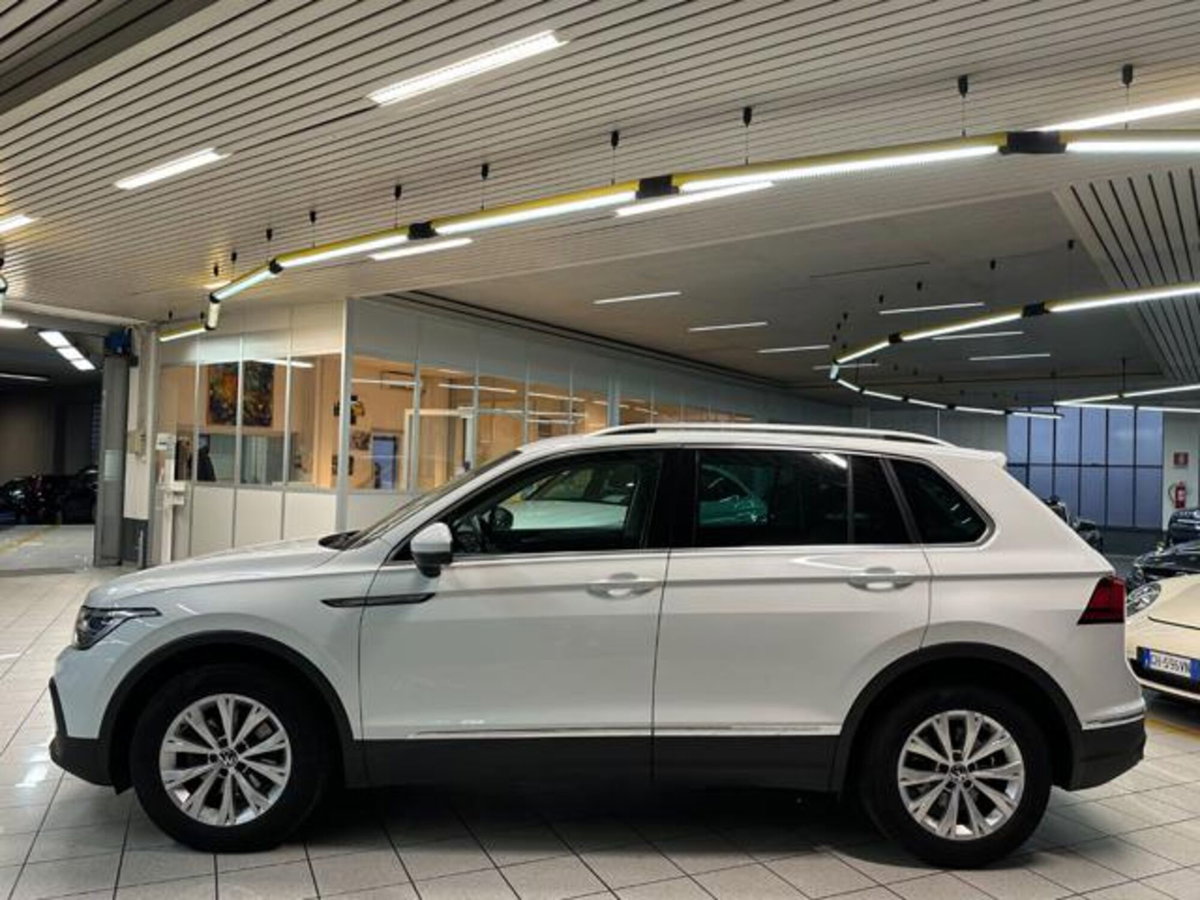 Volkswagen Tiguan Allspace 2.0 tdi Life 150cv dsg (5)