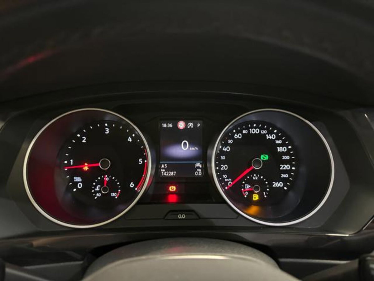 Volkswagen Tiguan Allspace 2.0 tdi Life 150cv dsg (9)