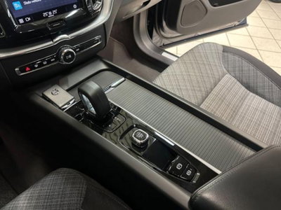 Volvo XC60 B4 automatico Core (14)