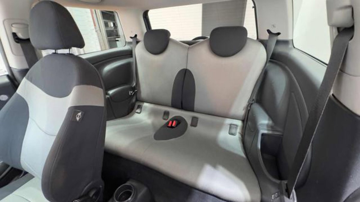 MINI Mini 1.6 16V Cooper S (10)