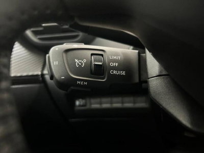 Peugeot 2008 PureTech 100 S&S Allure (17)
