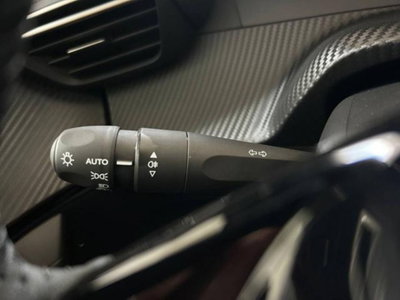 Peugeot 2008 PureTech 100 S&S Allure (16)