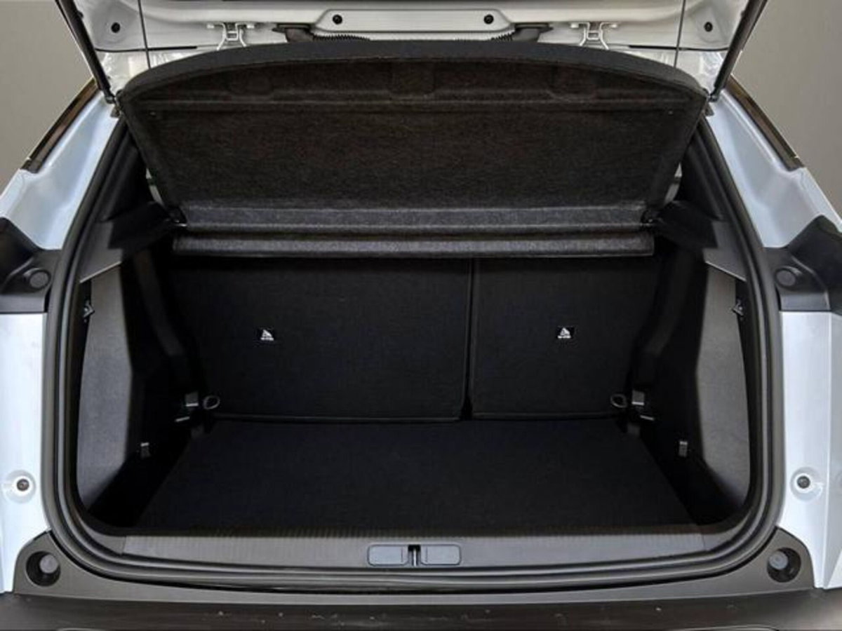 Peugeot 2008 PureTech 100 S&S Allure (7)